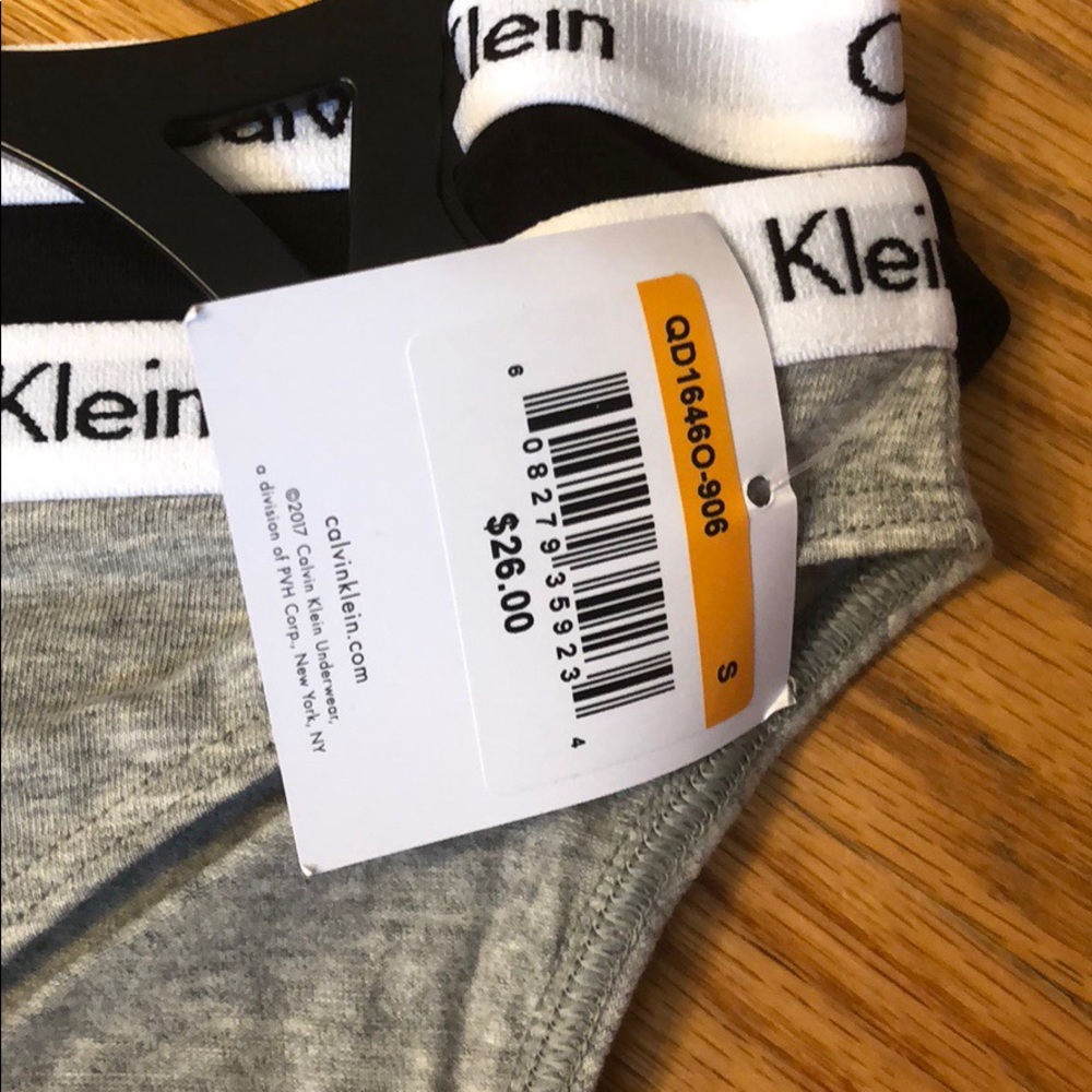 Calvin Klein 2 pack bikinis - Picture 2 of 3